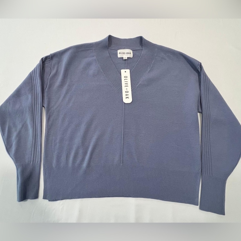 Olive & Oak V-Neck Sweater in Dusty Blue - Picture 2 of 4